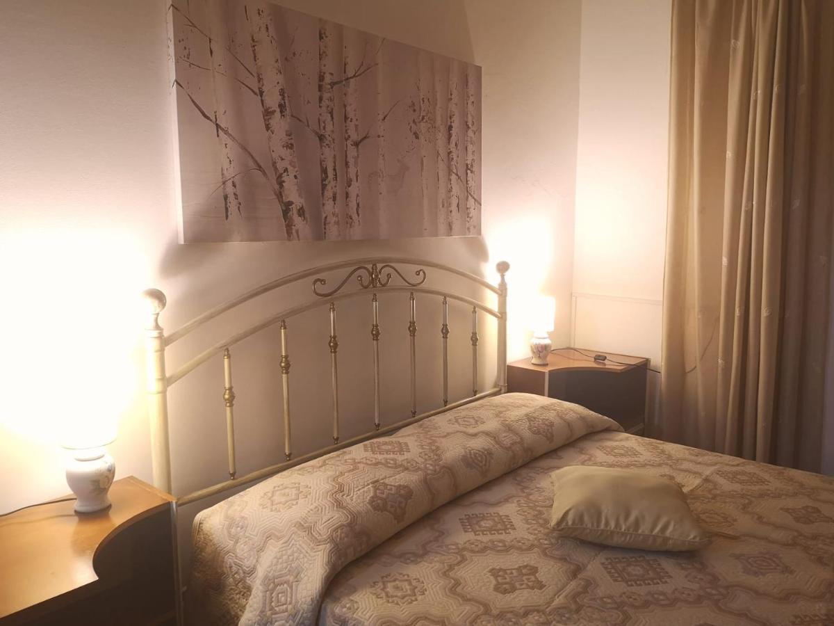 Assueli B&B อัสเซมินิ ภายนอก รูปภาพ