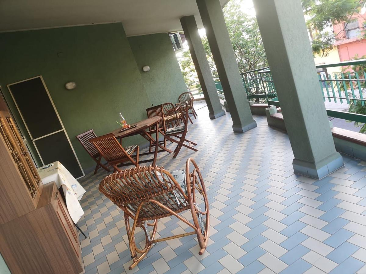 Assueli B&B อัสเซมินิ ภายนอก รูปภาพ